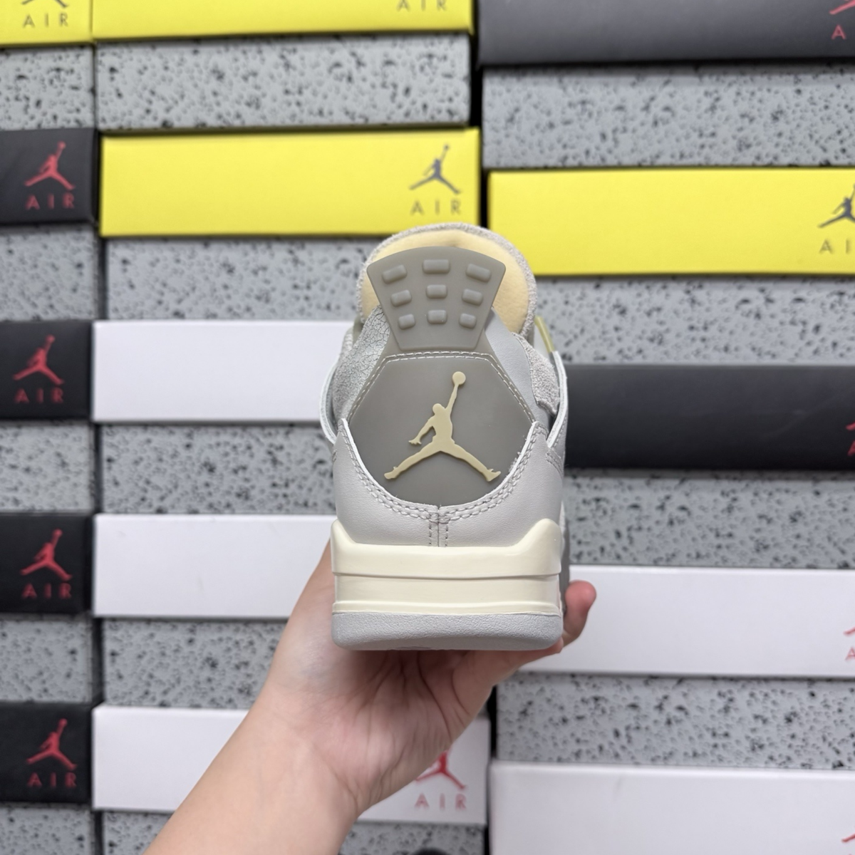 Air Jordan 4 Retro SE - Craft Photon Dust