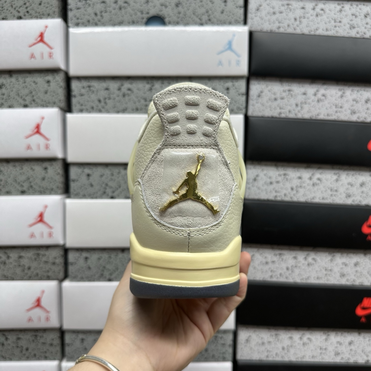 Air Jordan 4 Retro - Birds of Paradise