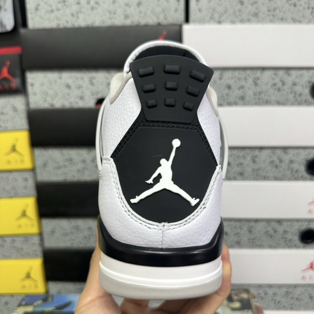 Air Jordan 4 Retro - Military Black