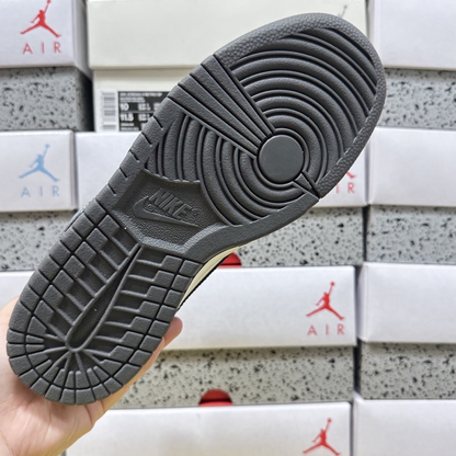 Nike Dunk Low - Light Smoke Grey