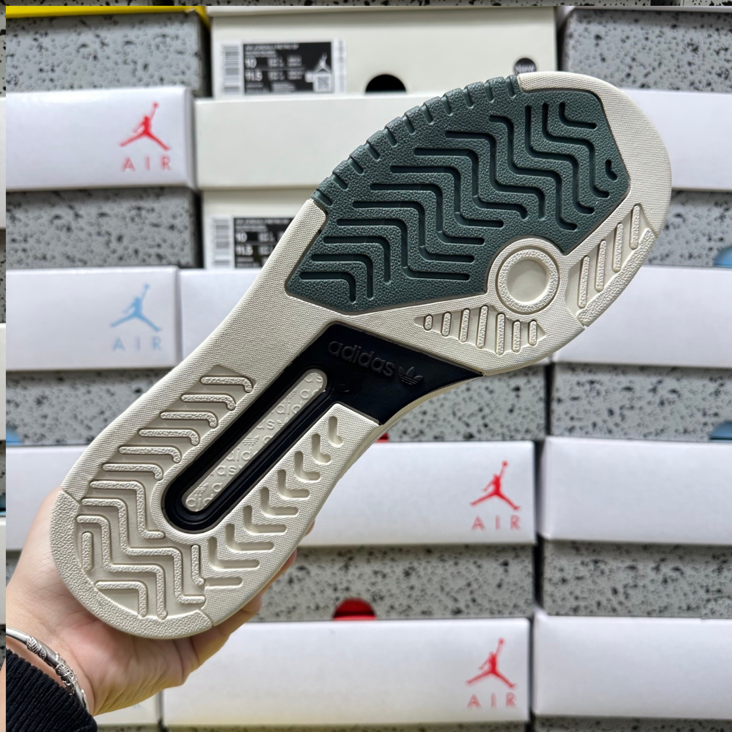 Adidas Drop Step Low 2.0 - White / Collegiate Green / Cyber Yellow