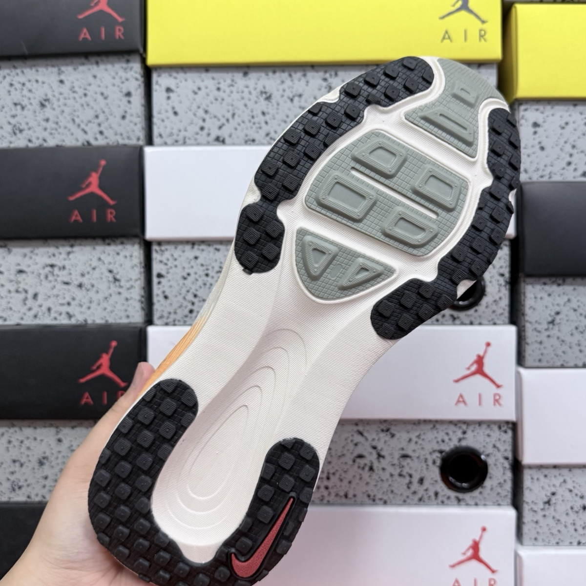 Nike Vomero 18 - Year of the Horse