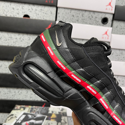 Air Max 95 x Undefeated - Black