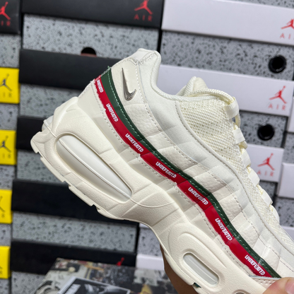 Air Max 95 x Undefeated - White