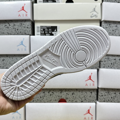 Nike Dunk Low - Reverse Panda