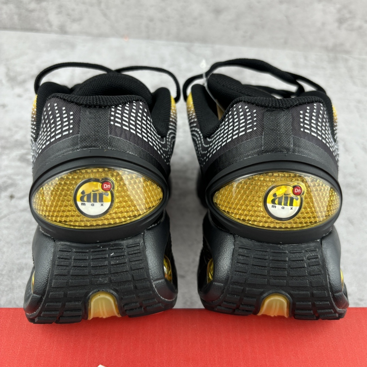 Nike Air Max DN SE - Laser Orange Black