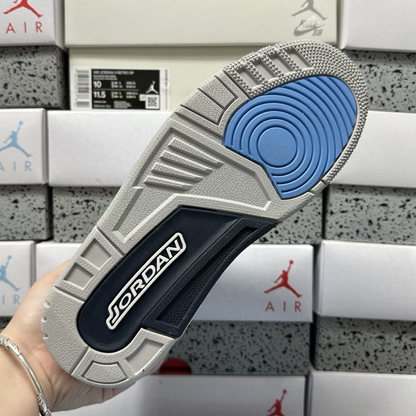 Air Jordan 3 Retro - UNC