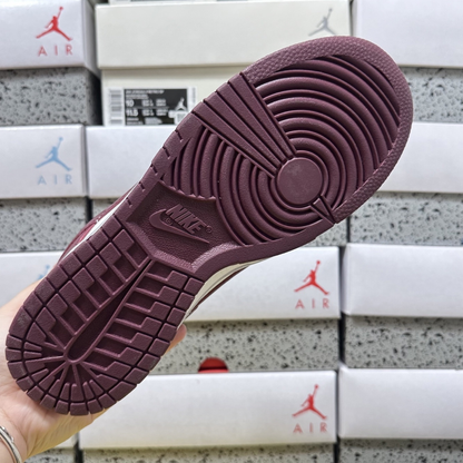 Nike Dunk Low - Bordeaux