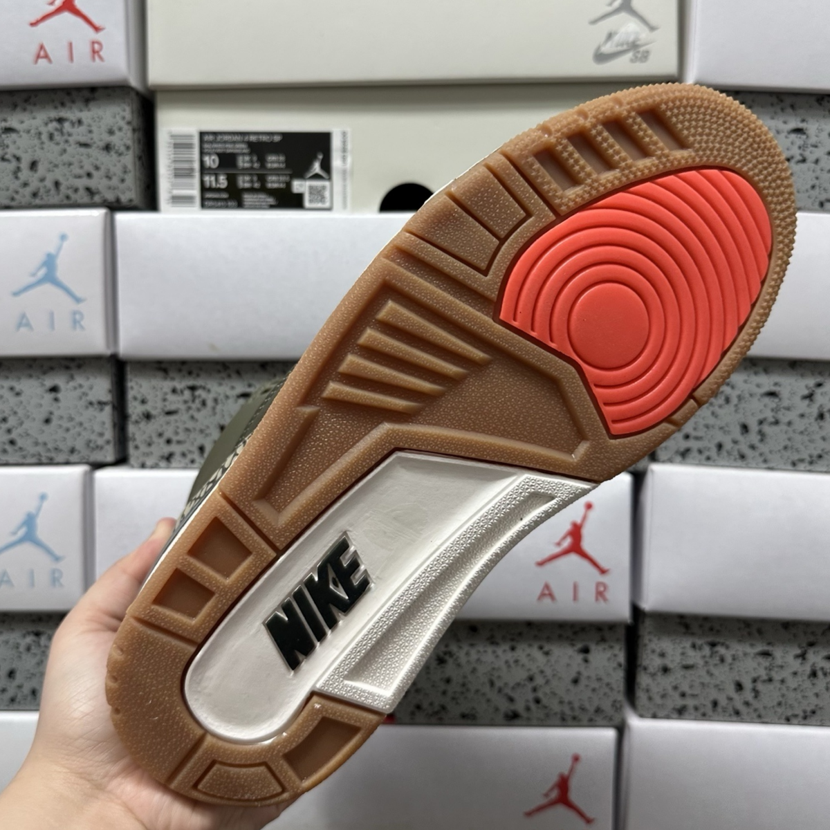 Air Jordan 3 Retro - Family Affair