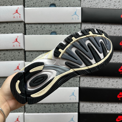 Adidas Response CL - Grey One Cream White Solar Gold