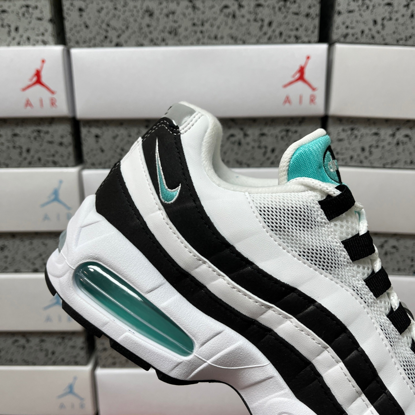 Air Max 95 - Black Border Hyper Jade