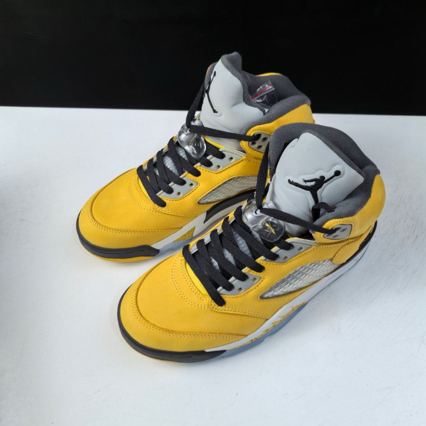 Air Jordan 5 - Michigan