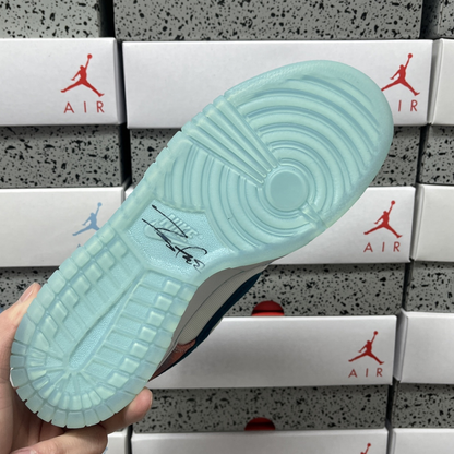 Futura Laboratories X Nike SB Dunk Low - Bleached Aqua