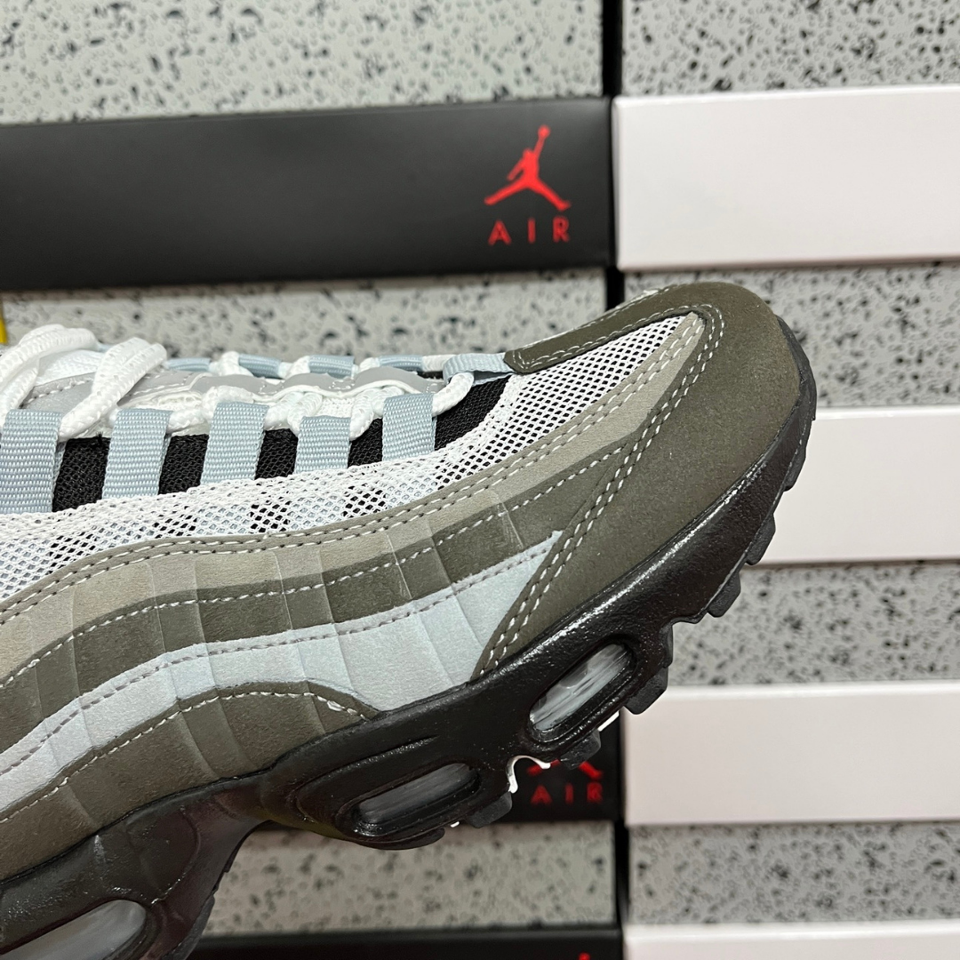 Air Max 95 - Smoke Gradient