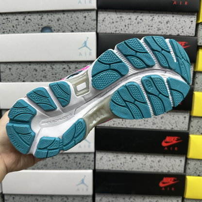 Asics Gel Nimbus 16 - Iridescent / Pink / Blue