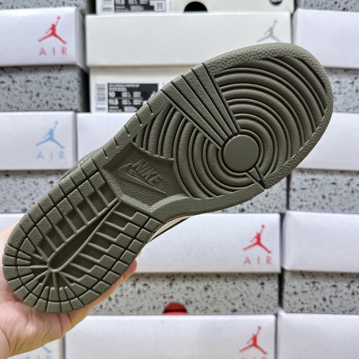 Nike Dunk Low - Medium Olive