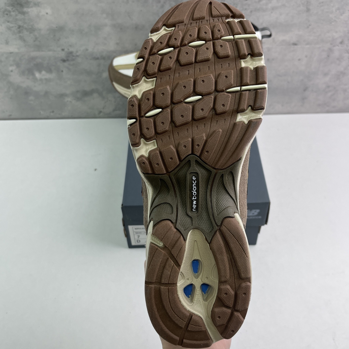 New Balance 530 - Dark Mushroom Incense