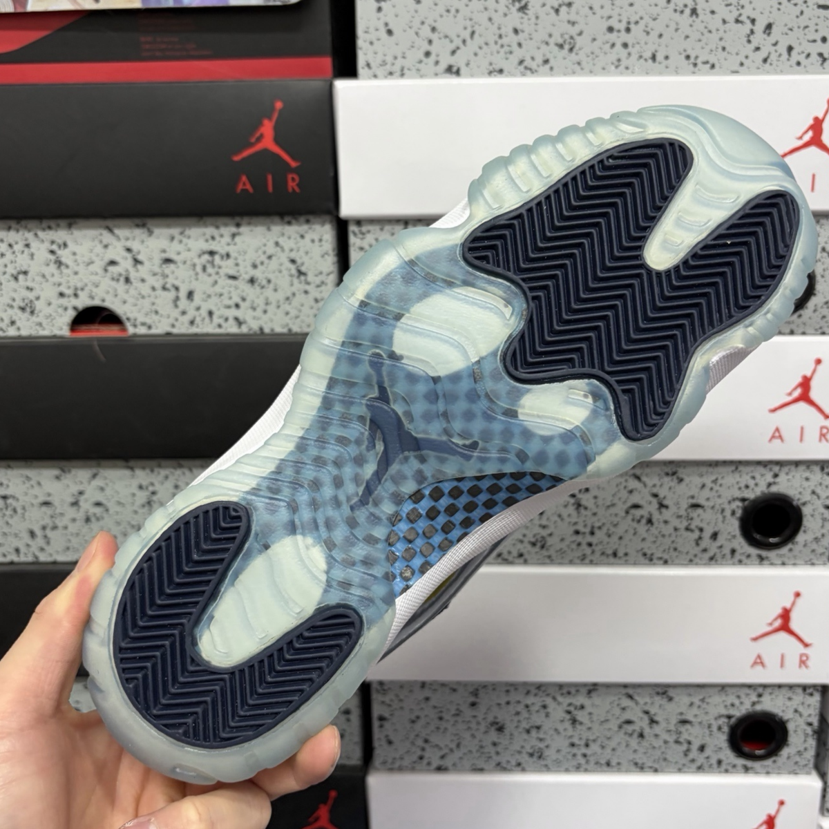 Air Jordan 11 Retro - Win Like '82