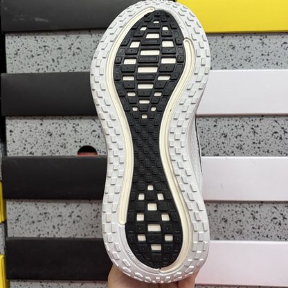 Nike Vomero Plus - Reverse Swoosh White
