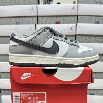 Nike Dunk Low - Light Smoke Grey