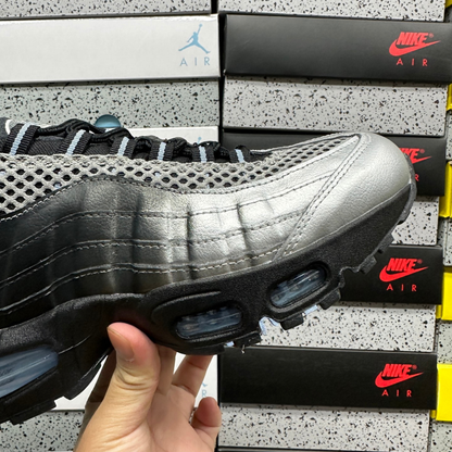 Air Max 95 x Palace - Metallic Silver and Aluminum