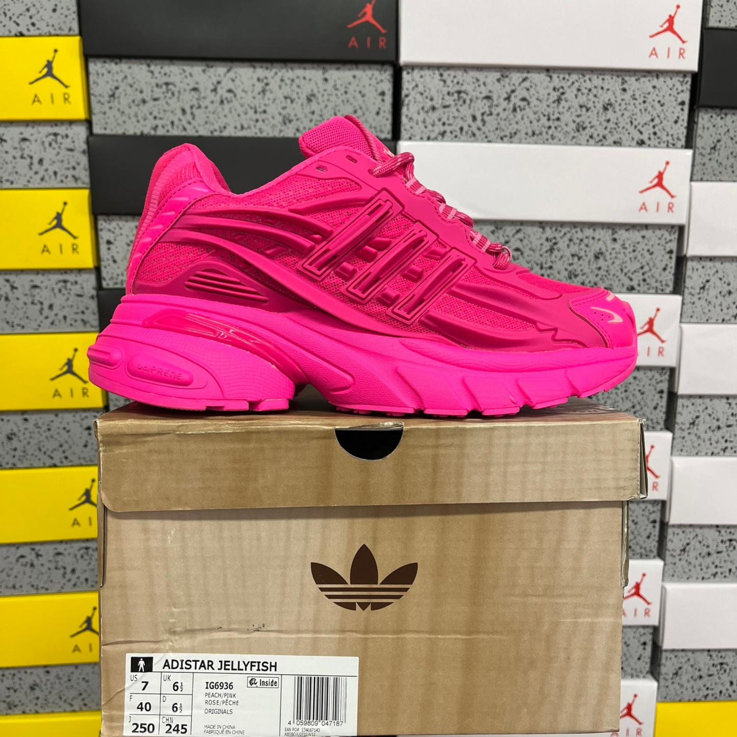 Pharrell Williams x Adidas Adistar Jellyfish  - Pink