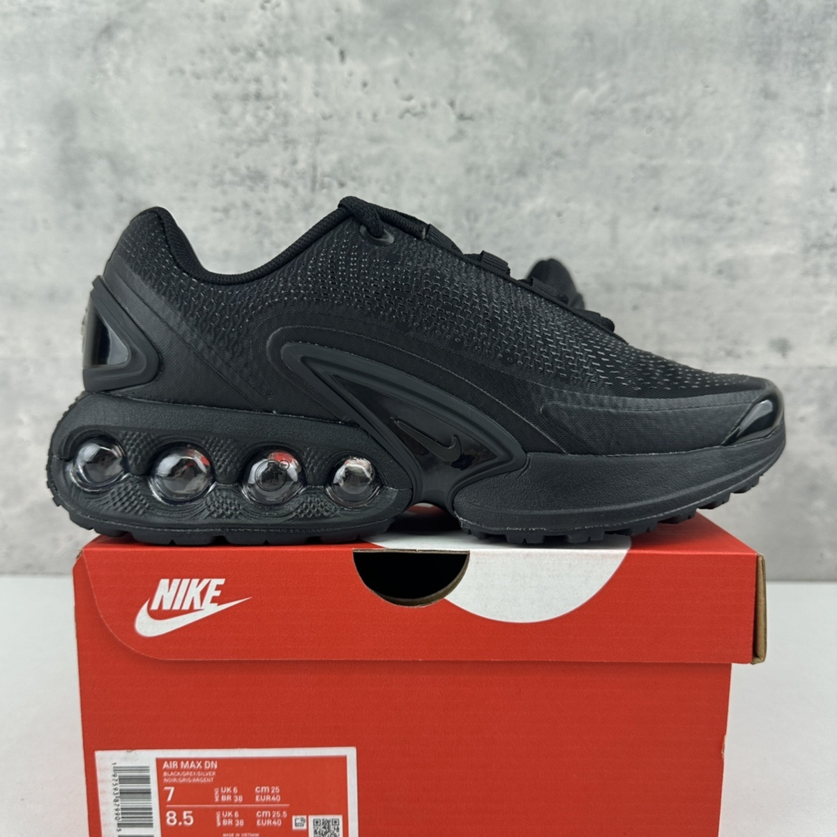 Nike Air Max DN - Black Dark Smoke Grey