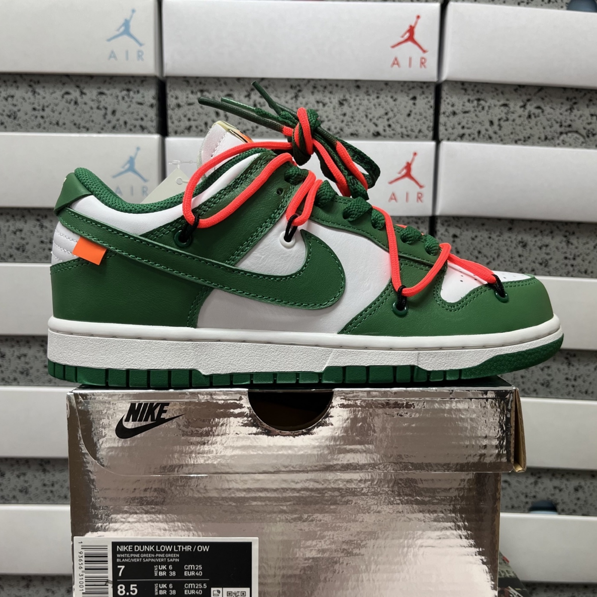 Off-White X Nike SB Dunk Low - Pine Green
