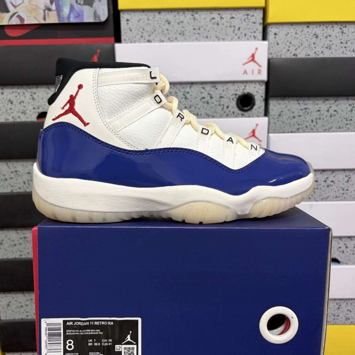 Air Jordan 11 Retro - Rare Air