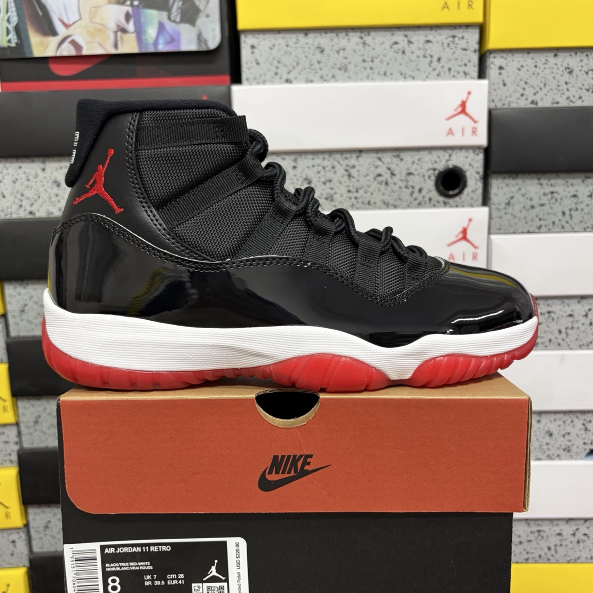 Air Jordan 11 Retro - Bred