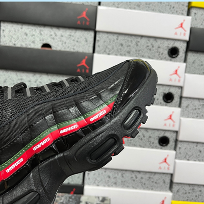 Air Max 95 x Undefeated - Black