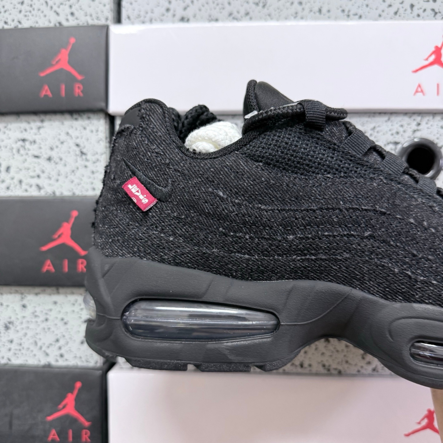 Air Max 95 x Levi's - Black