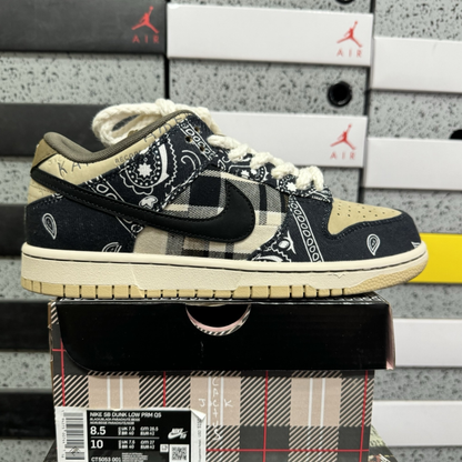 Travis Scott X Nike SB Dunk Low - Cactus Jack