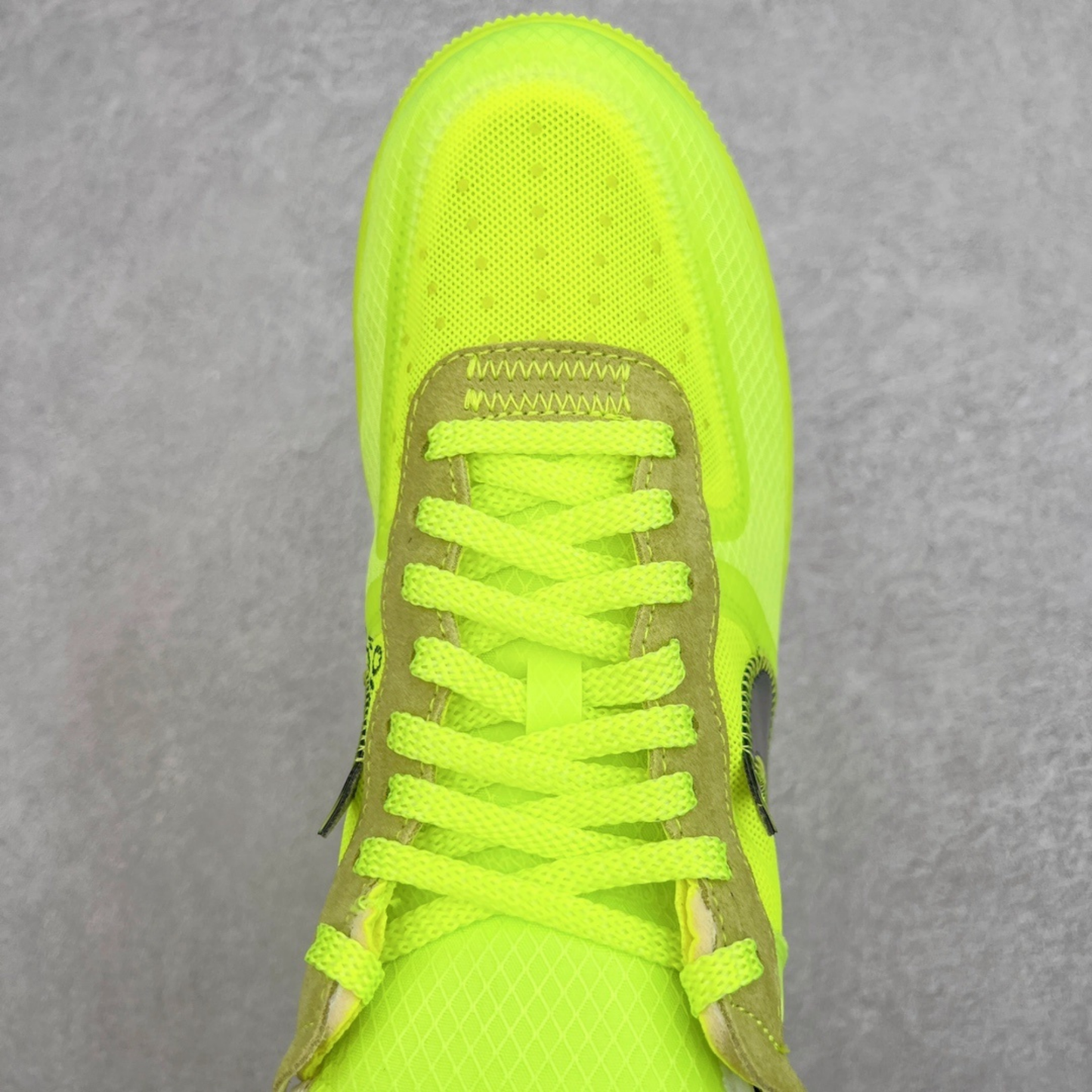 Off White x Nike Air Force 1 Low - Volt