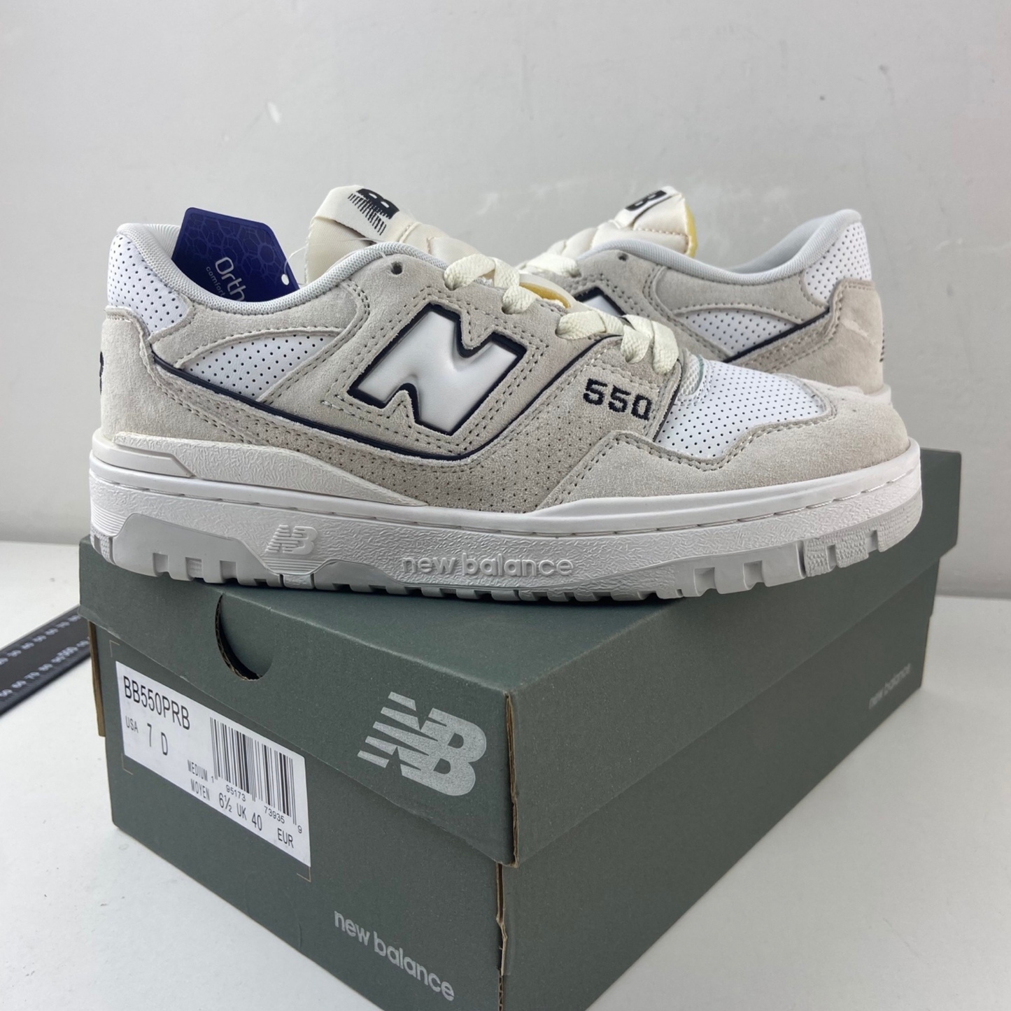 New Balance 550 - Ash Stone