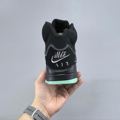 Air Jordan 5 - Halloween