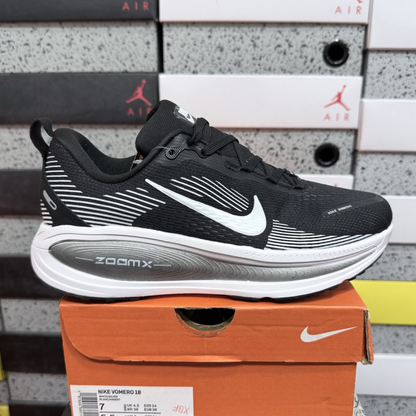Nike Vomero 18 - Black White