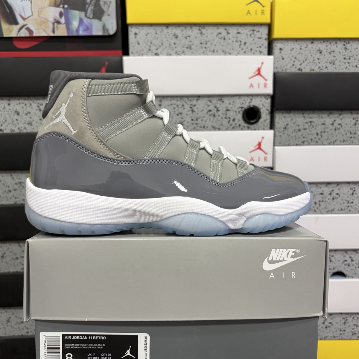 Air Jordan 11 Retro - Cool Grey