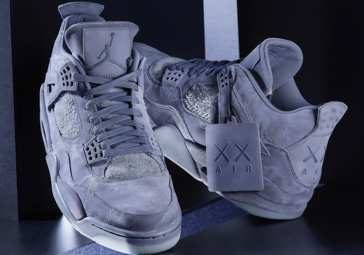Air Jordan 4 - KAWS Cool Grey