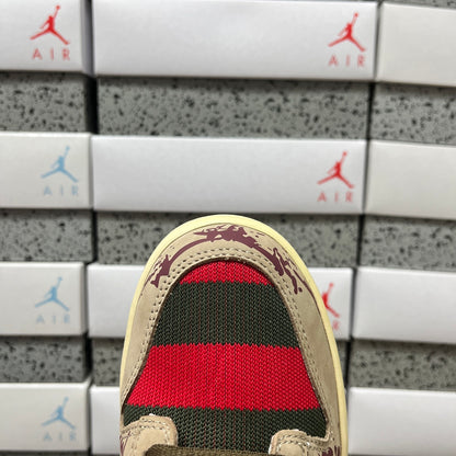 Nike Dunk SB Low - Freddy Krueger